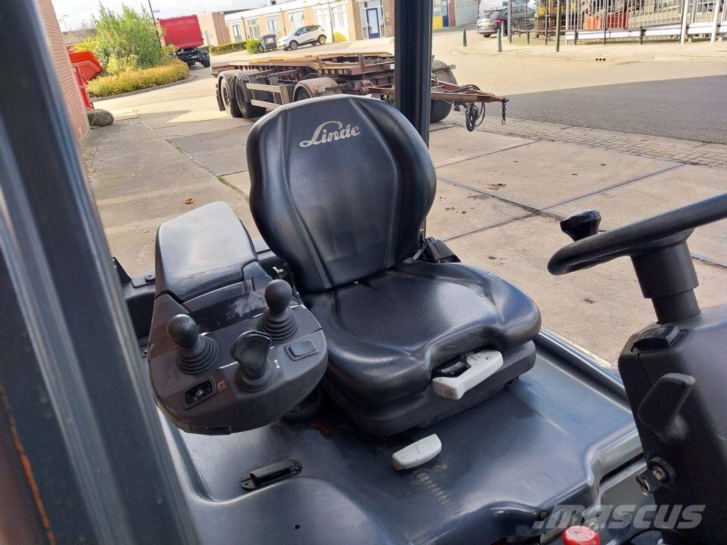 Linde E16PH-02 Електрически вилични кари-повдигачи