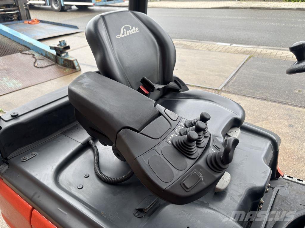 Linde E18-02 Електрически вилични кари-повдигачи