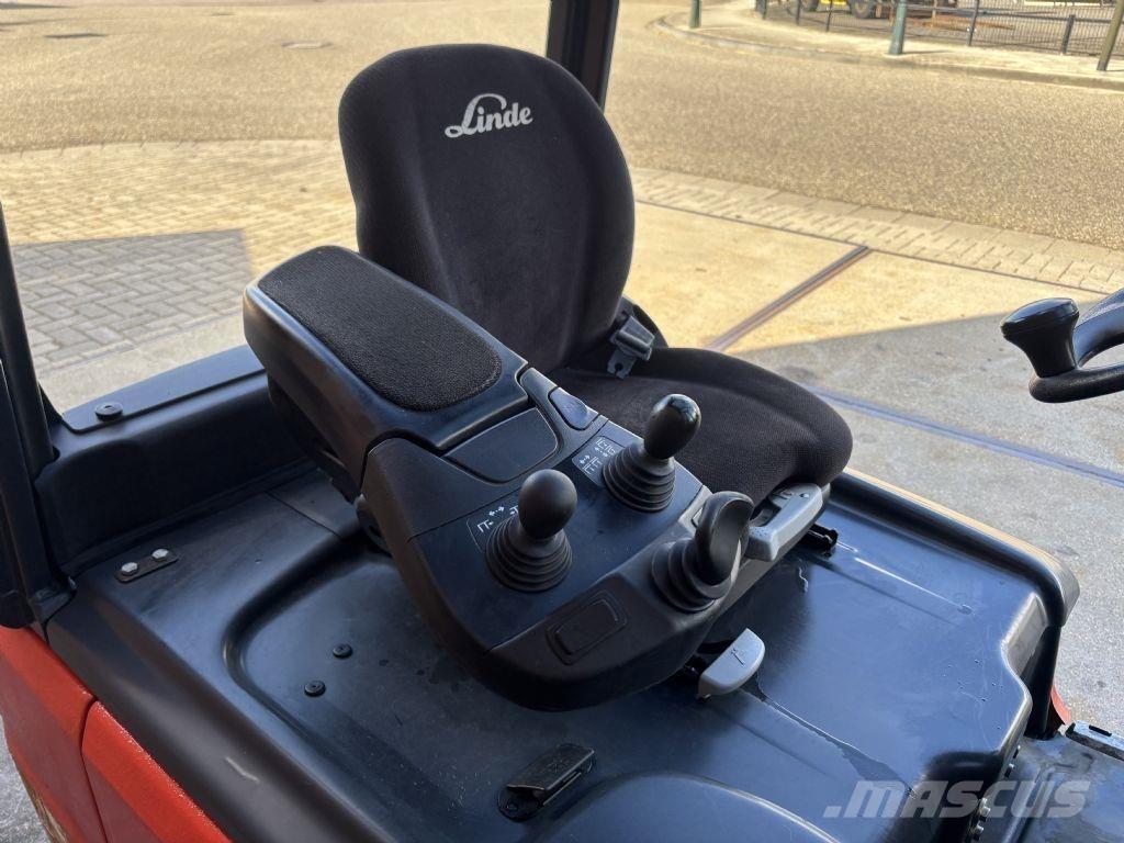 Linde E18L-02 Електрически вилични кари-повдигачи