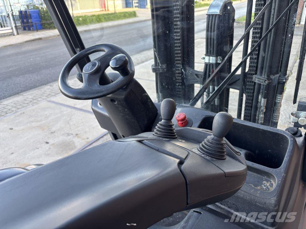 Linde E25HL-01/600 Електрически вилични кари-повдигачи
