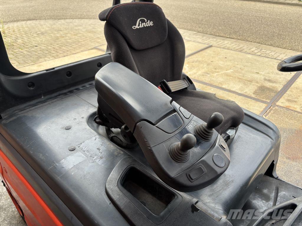 Linde E25L-01 Електрически вилични кари-повдигачи