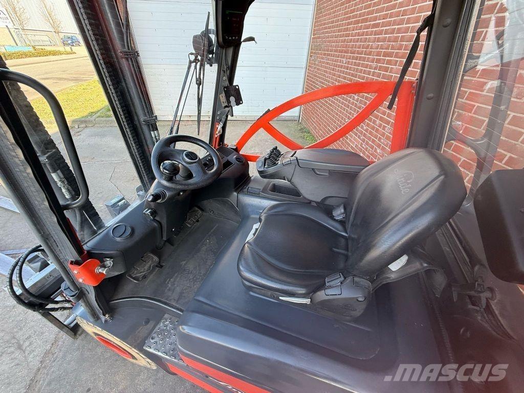 Linde E30-01 Електрически вилични кари-повдигачи
