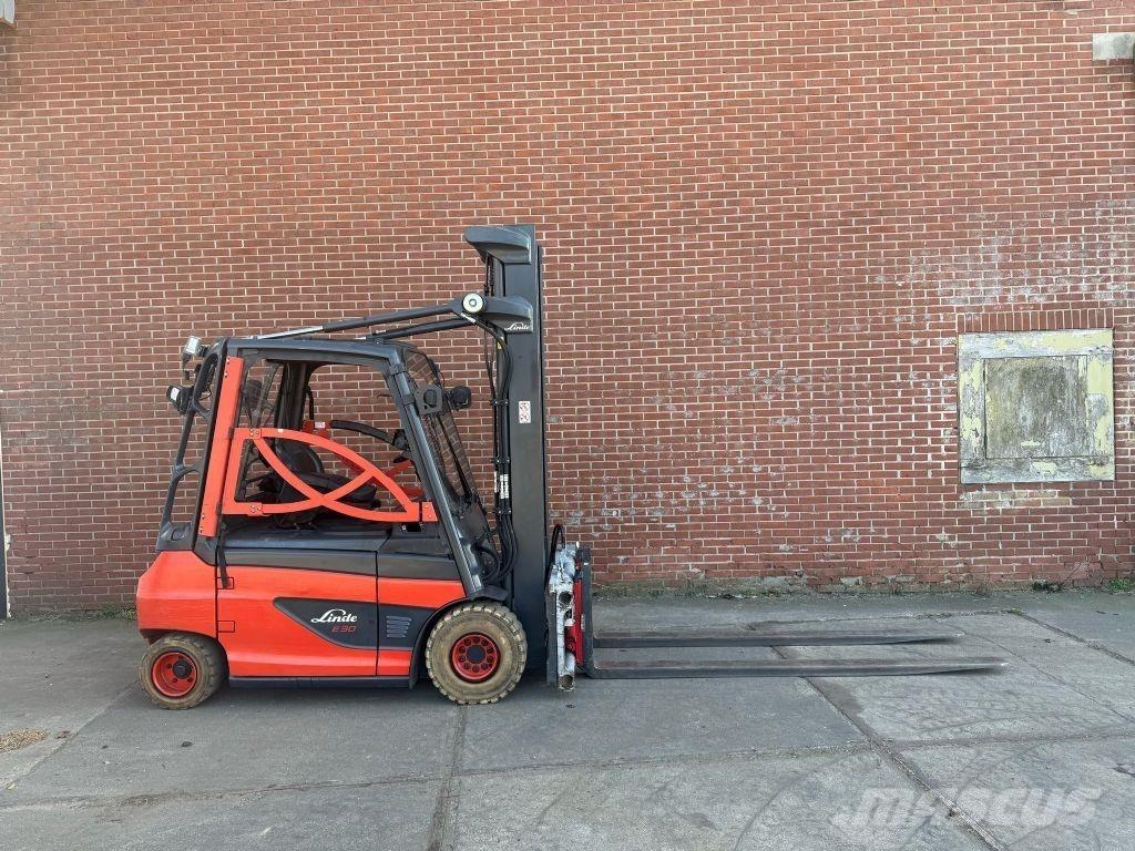 Linde E30-01 Електрически вилични кари-повдигачи