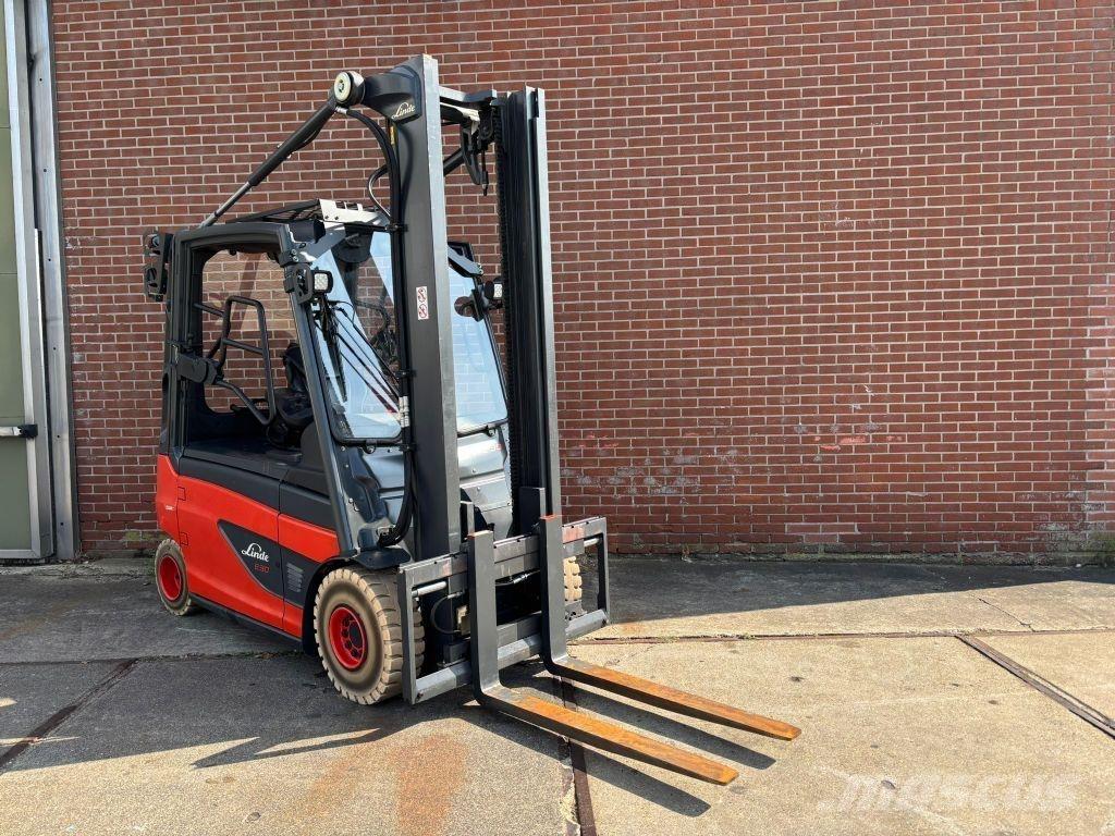 Linde E30L-01 Електрически вилични кари-повдигачи