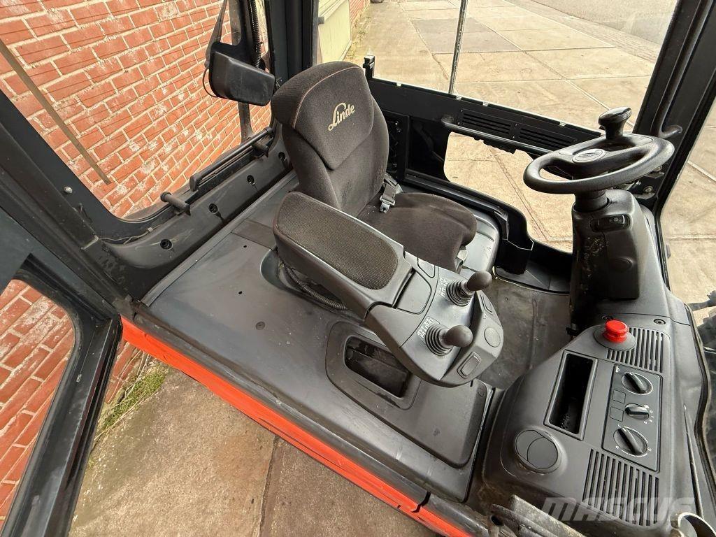 Linde E35L-01 Електрически вилични кари-повдигачи