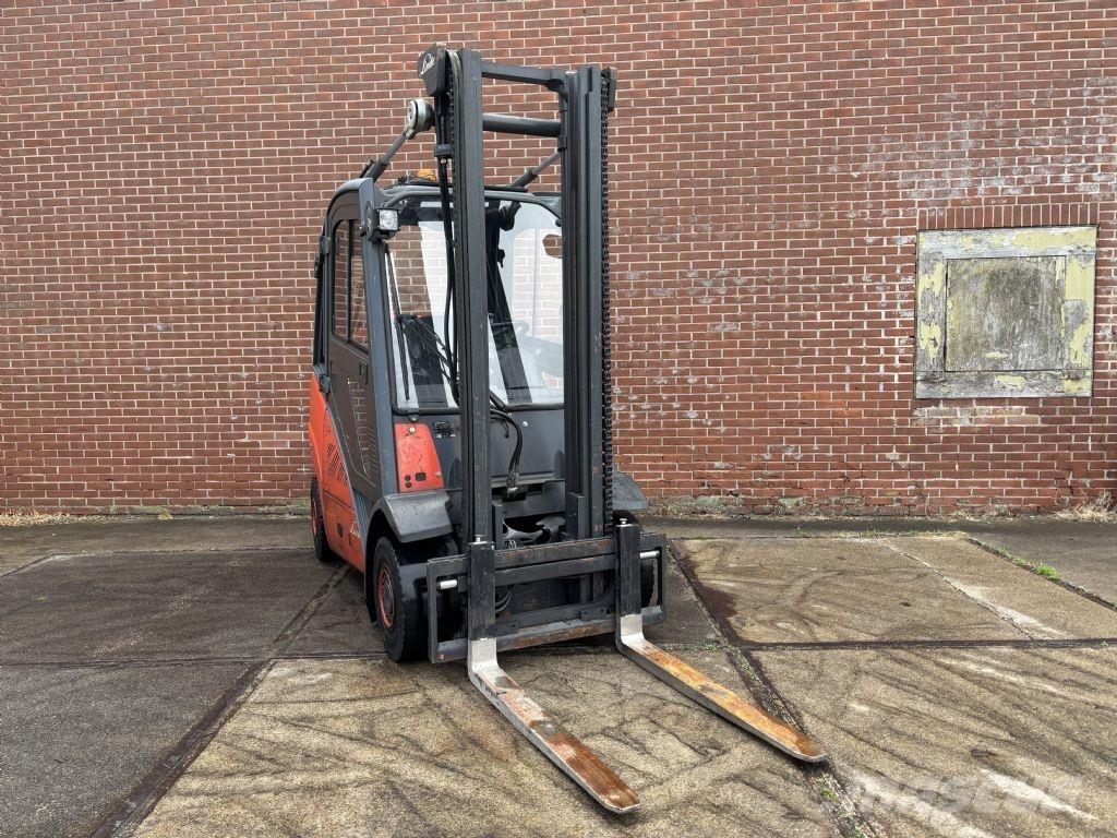 Linde H25T-01 Камиони с АГУ
