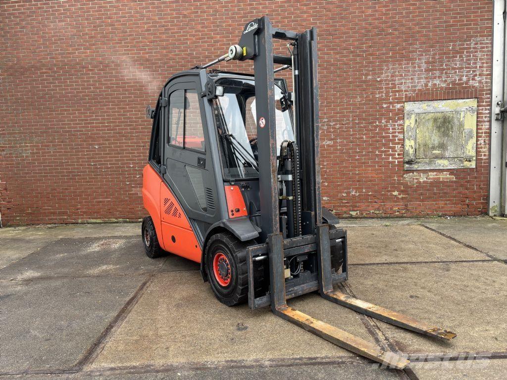 Linde H35T-01 Камиони с АГУ