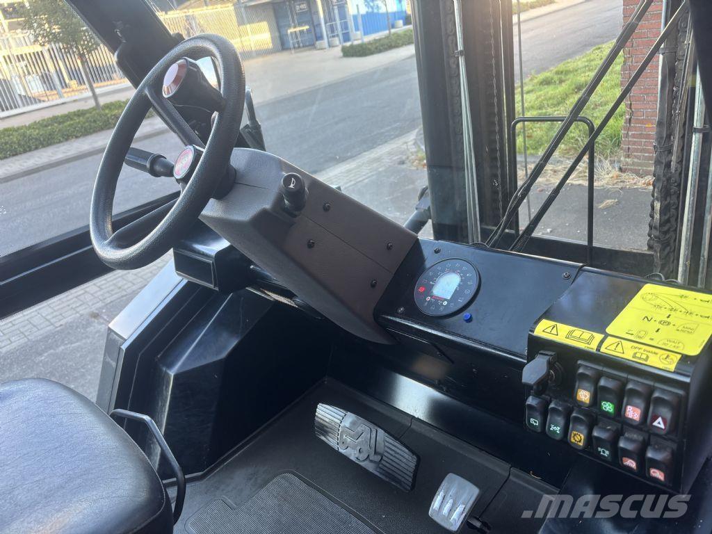 Manitou M30-4 Камиони за херавни местности