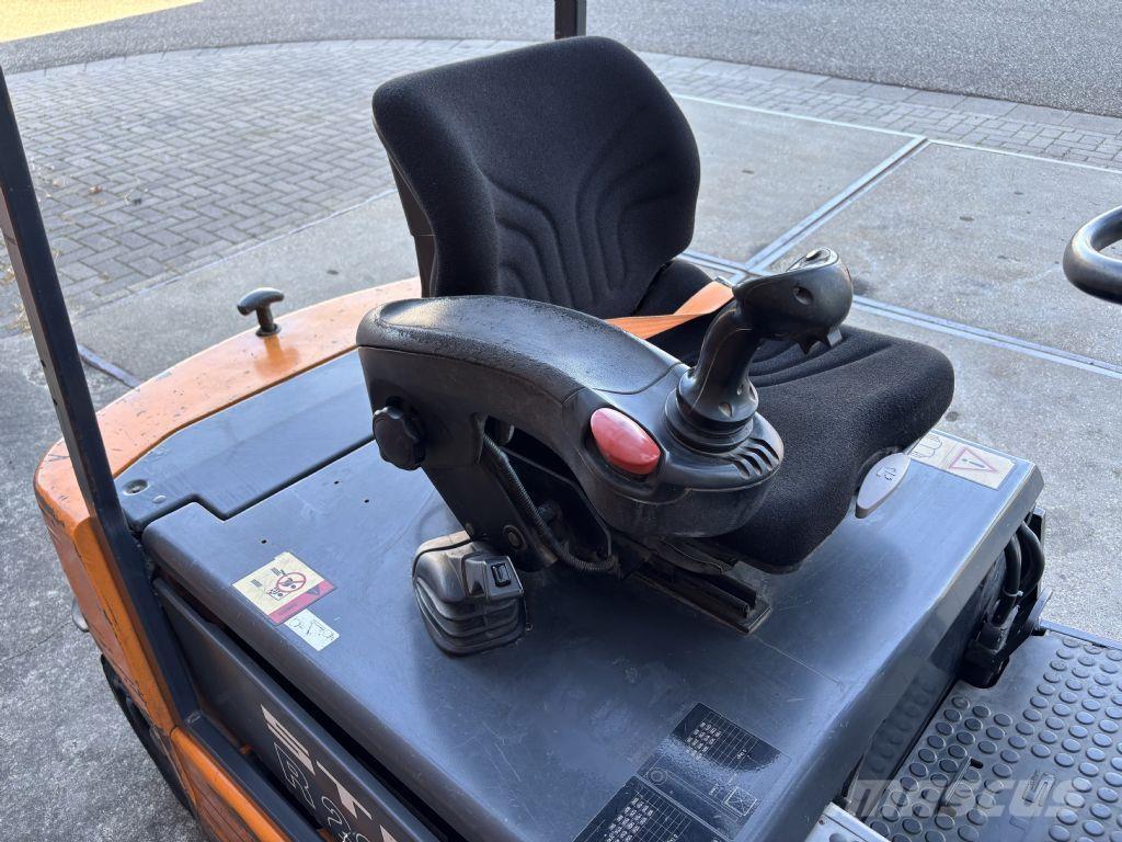 Still R20-20 P Електрически вилични кари-повдигачи