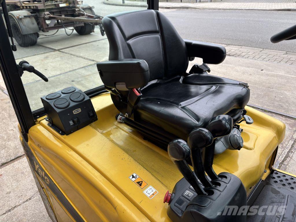 Yale ERP16VT Електрически вилични кари-повдигачи