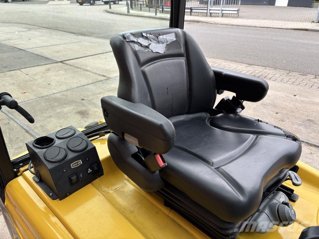 Yale ERP16VT Електрически вилични кари-повдигачи