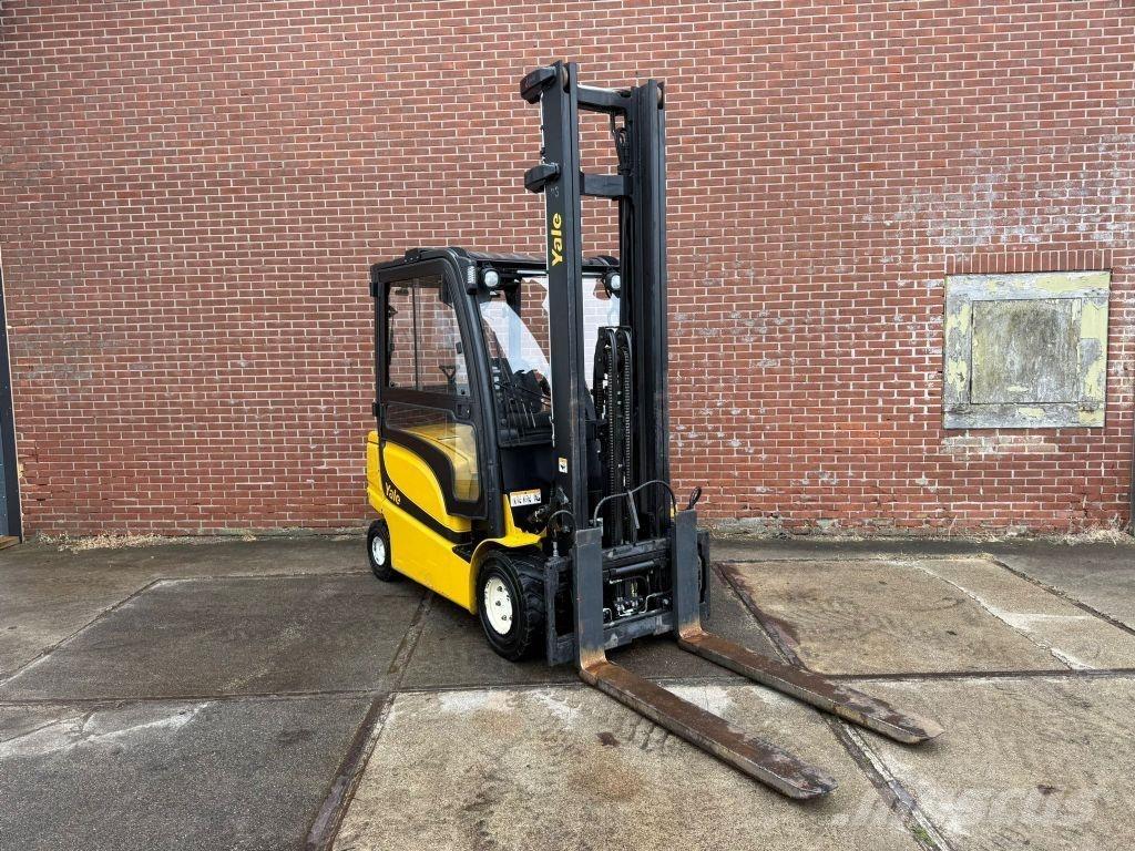 Yale ERP35VL F2945 Електрически вилични кари-повдигачи