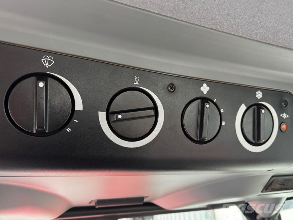 CASE MX 135 Трактори