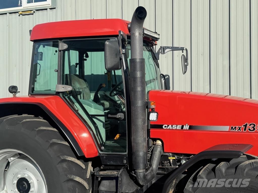 CASE MX 135 Трактори