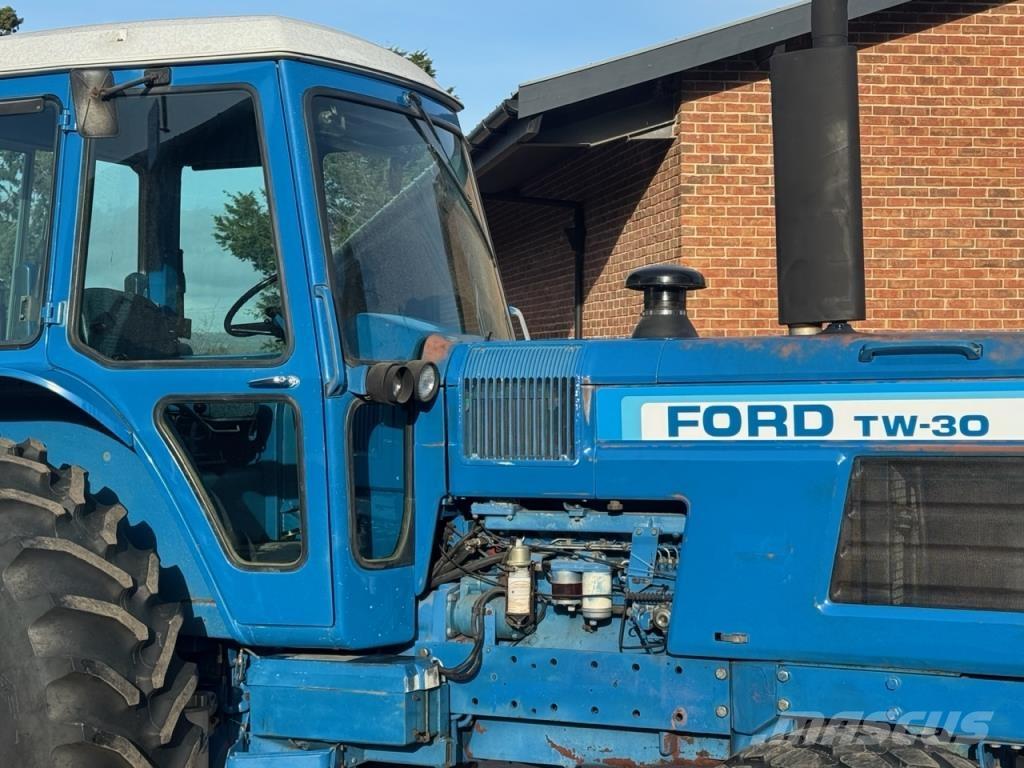 Ford TW30 Трактори