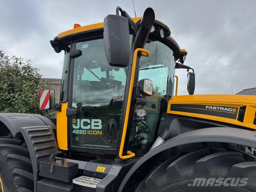 JCB 4220 iCON Трактори