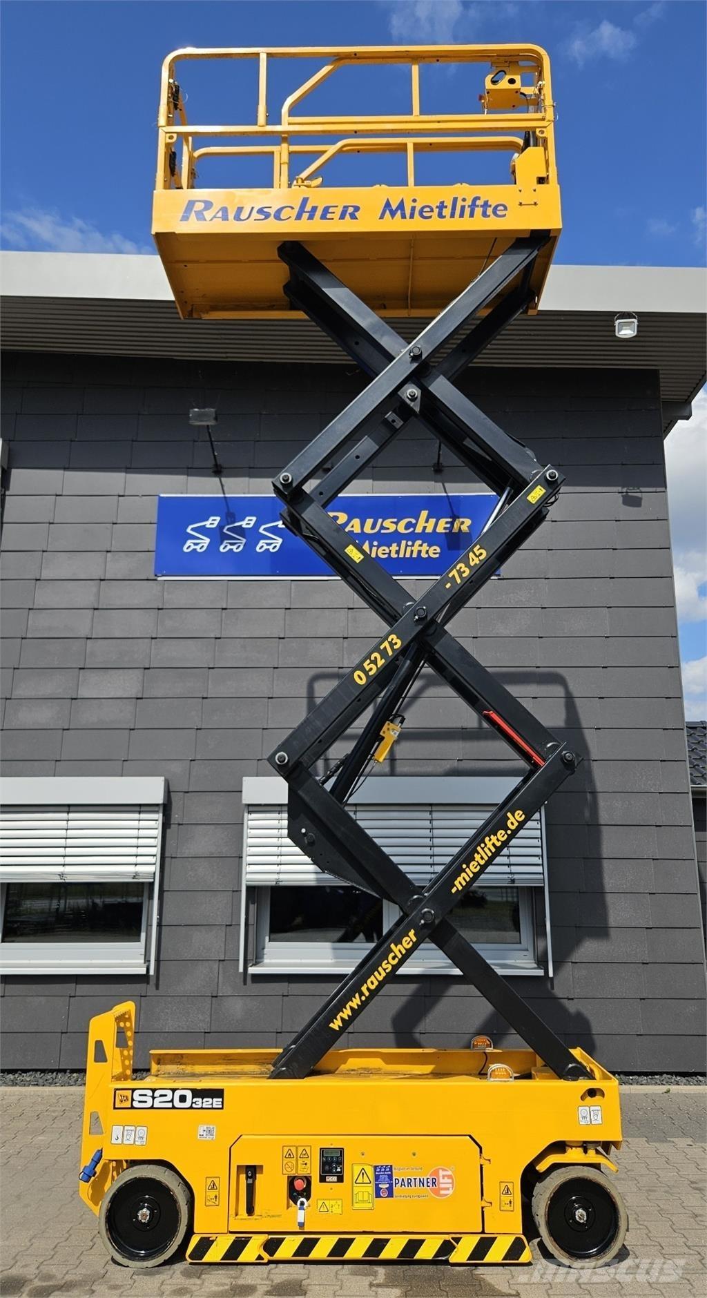JCB S2032E Ножични работни платформи