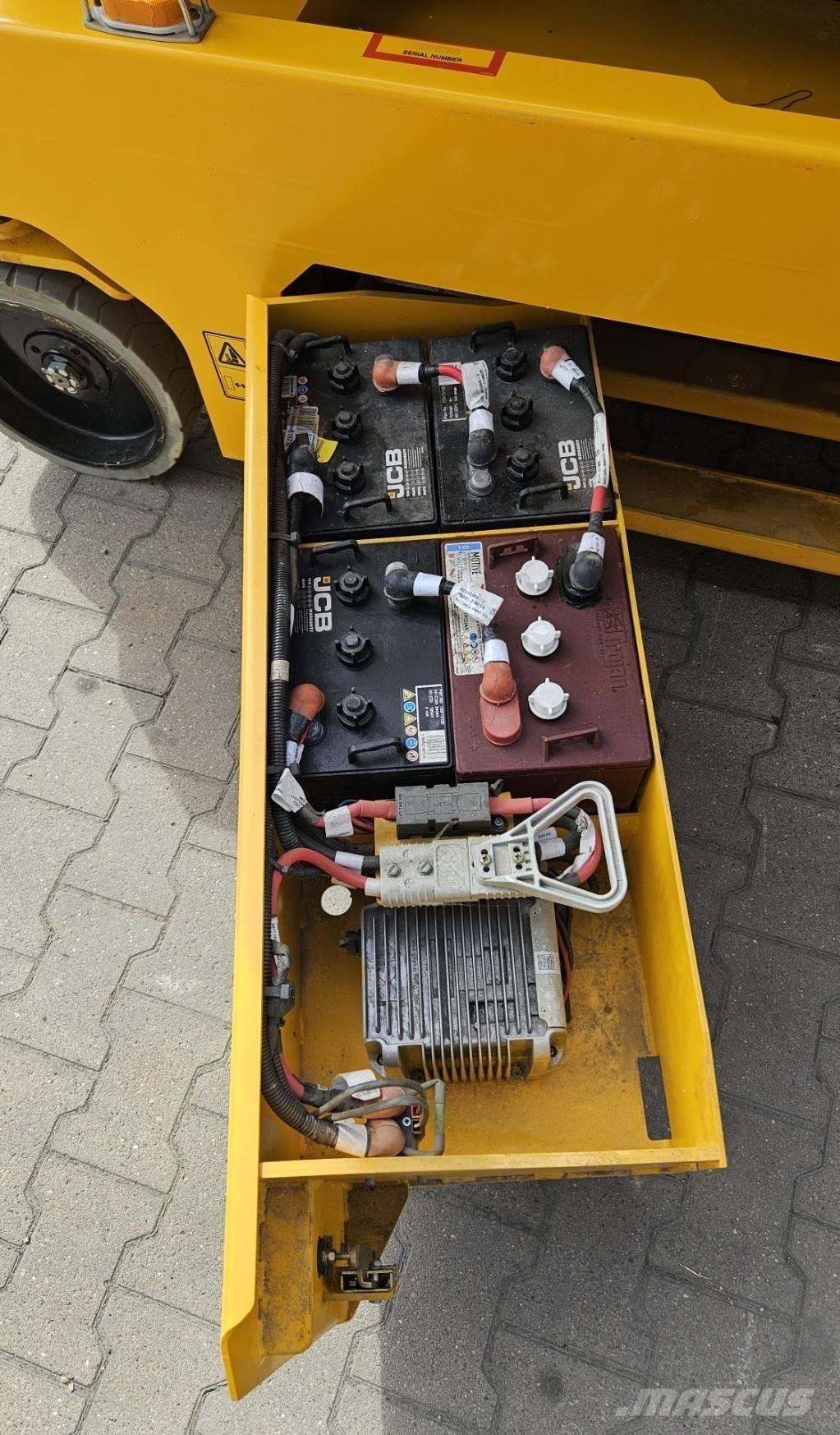 JCB S2646E Ножични работни платформи