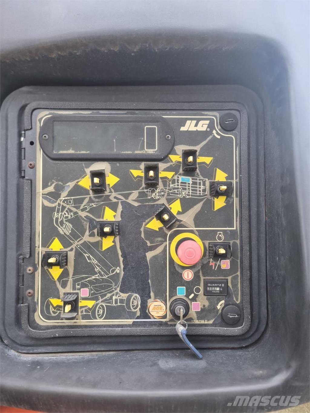 JLG 1250 AJP Съчленени стрелови подемници