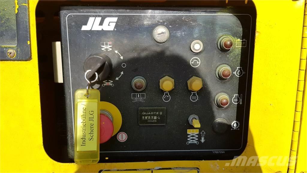 JLG 260 MRT-A Ножични работни платформи