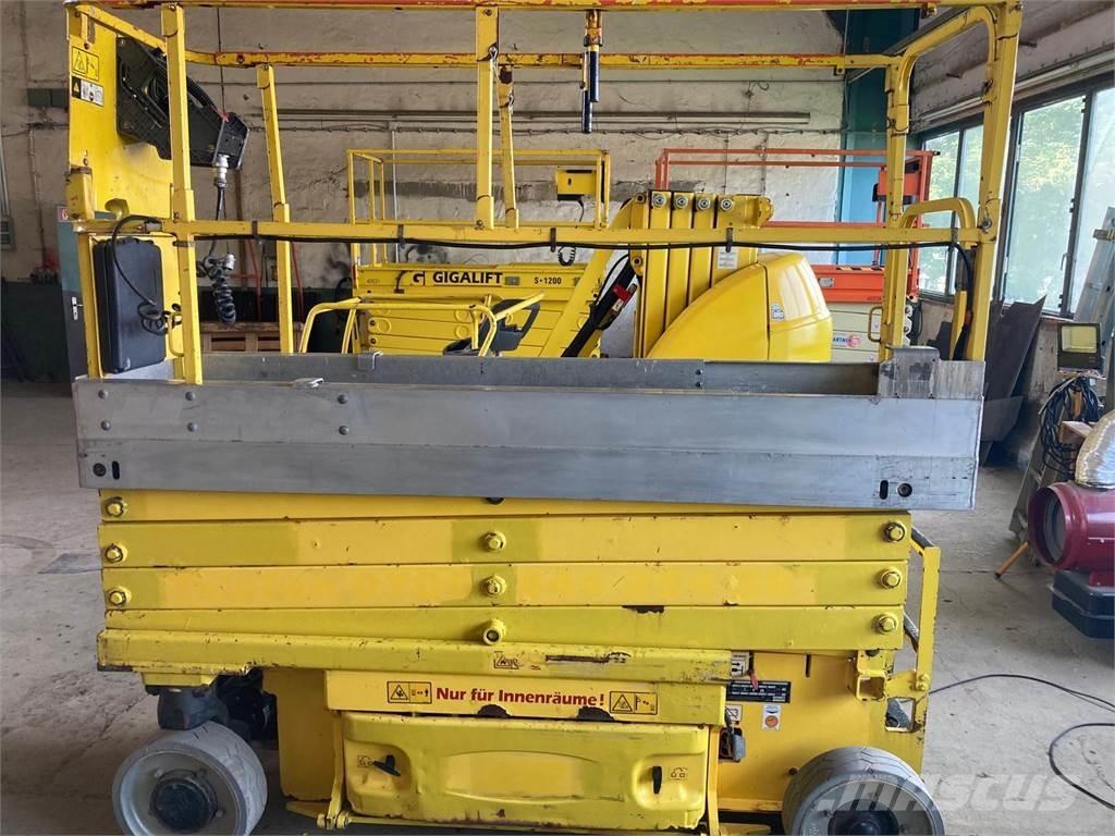 JLG 2630 ES Ножични работни платформи