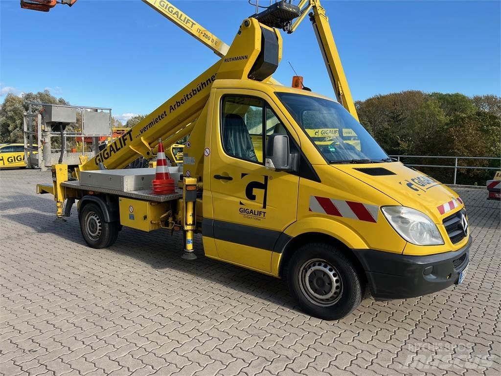 Ruthmann TB 220 Моторизирани платформи с талига