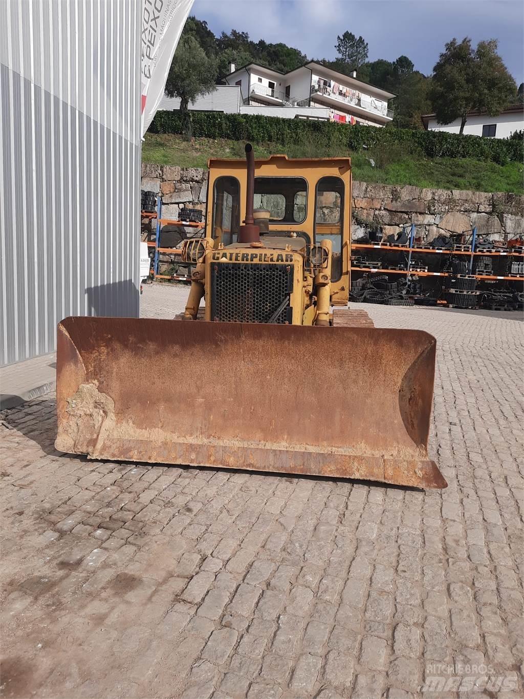 CAT D5B Тръбополагащи булдозери