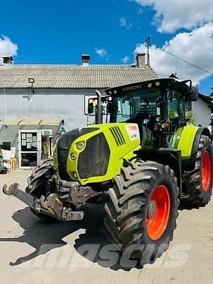 CLAAS ARION 640 Трактори