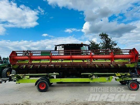 CLAAS LEXION 750 Комбайни