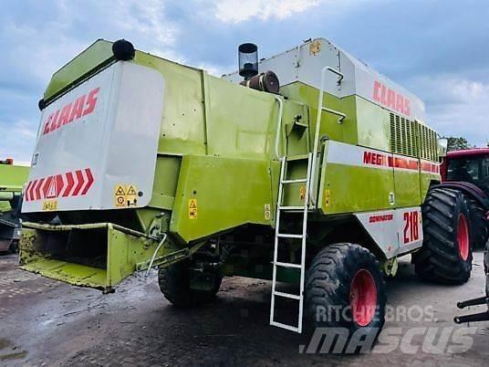 CLAAS MEGA 218 Комбайни