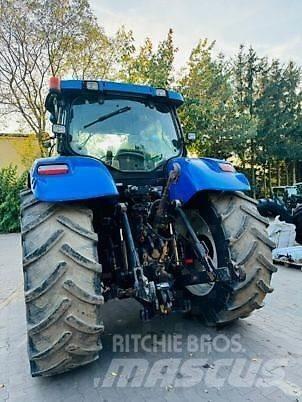 New Holland T7030 Трактори