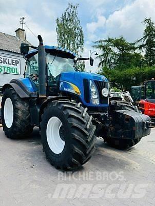New Holland T8020 Трактори