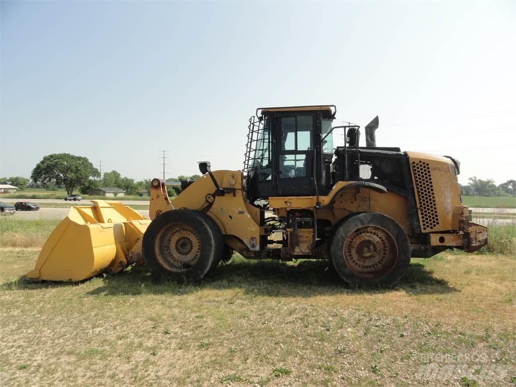 CAT 950k Колесни товарачи