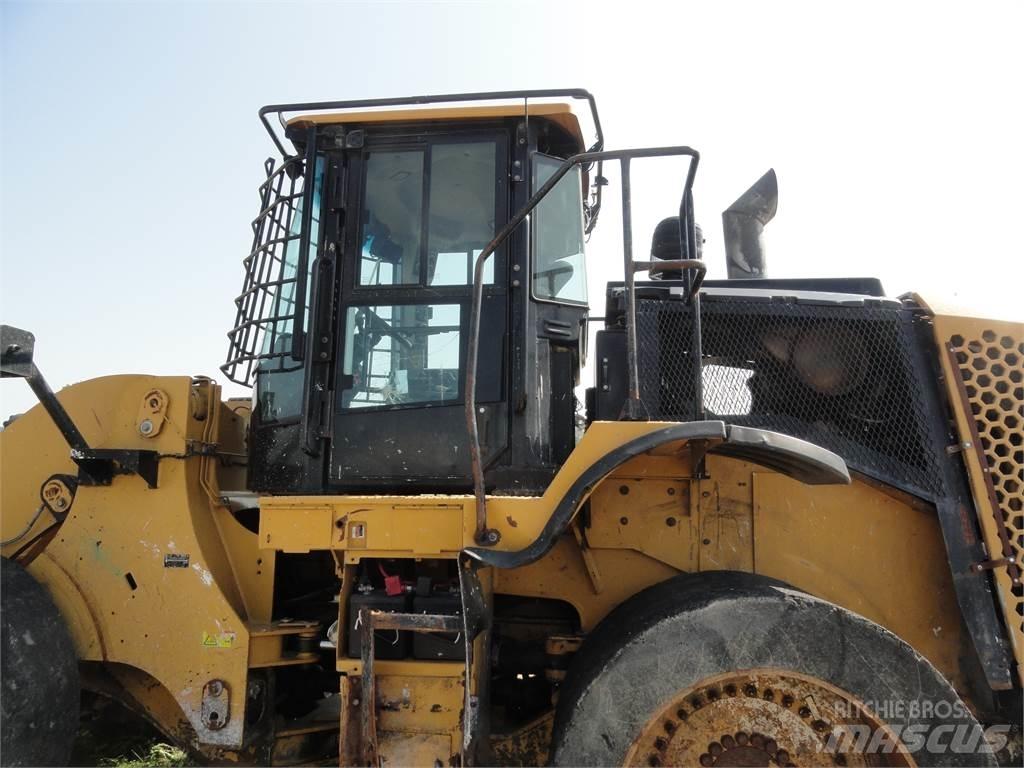 CAT 950k Колесни товарачи
