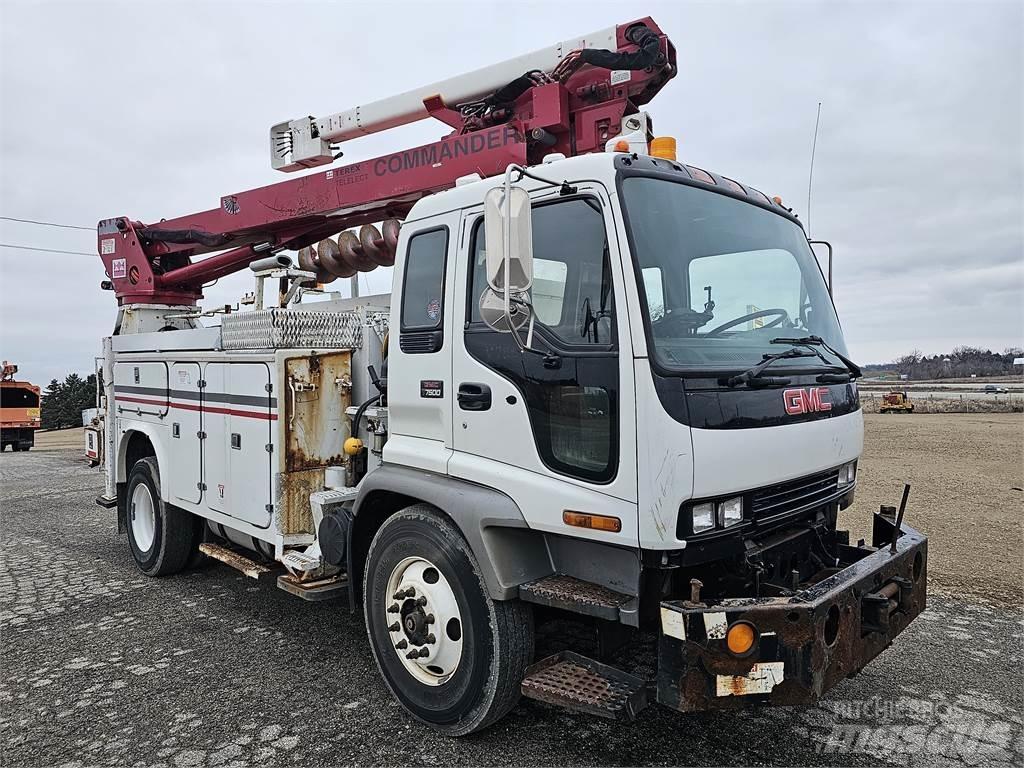 GMC T7500 Камиони с подвижни сондажни кули