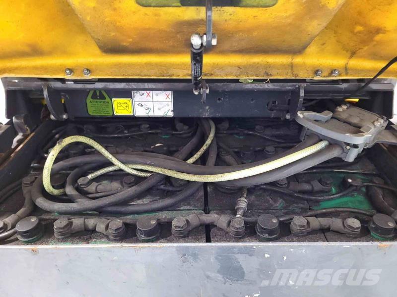 Aisle-Master 20SHE Високоповдигачи за работа в тесни коридори