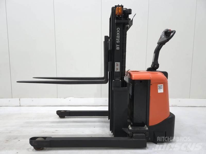 BT SPE135S Колички високоповдигачи с теглич