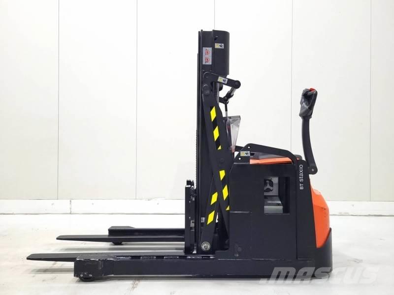 BT SWE120XR Кари повдигачи на контейнери