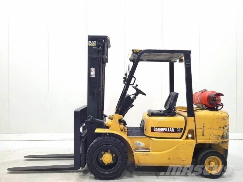 CAT GP30K Камиони с АГУ