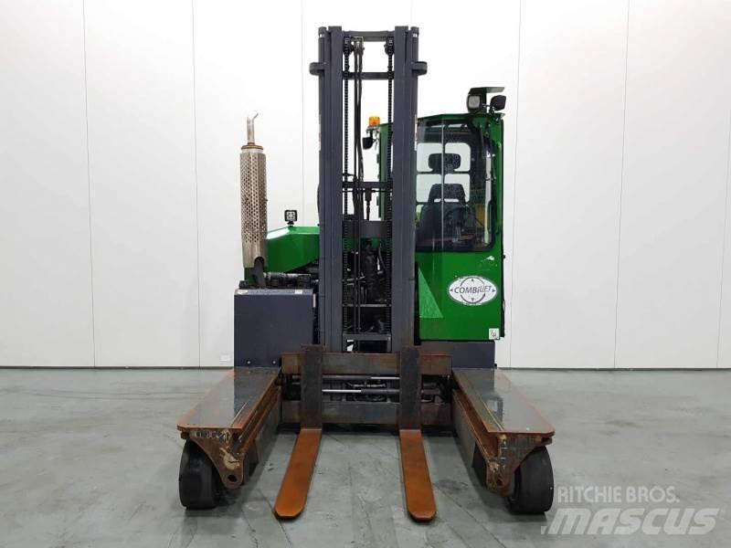 Combilift C3000 Повдигач с движение в 4 посоки