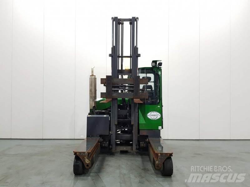 Combilift C3000 Повдигач с движение в 4 посоки