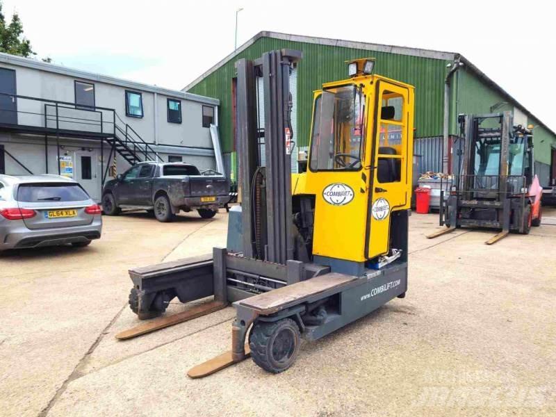 Combilift C3000 GAS Повдигач с движение в 4 посоки