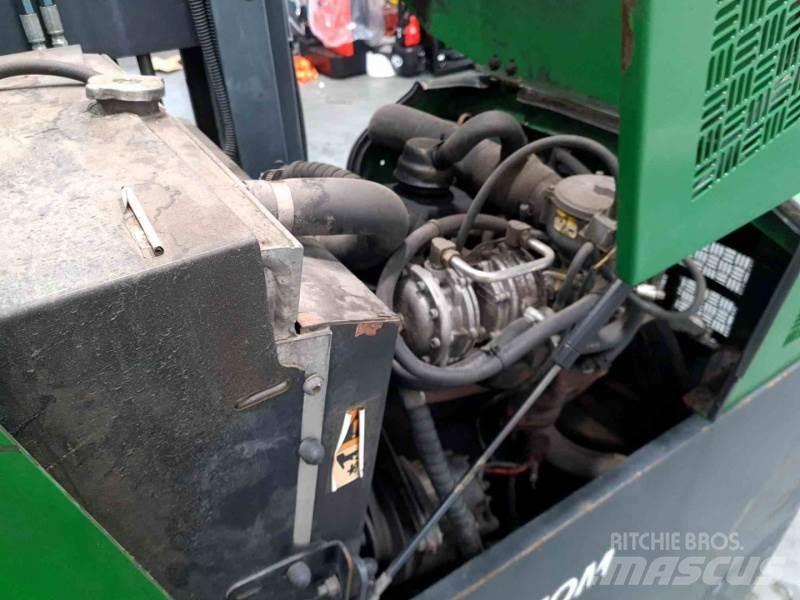 Combilift C4000 Повдигач с движение в 4 посоки