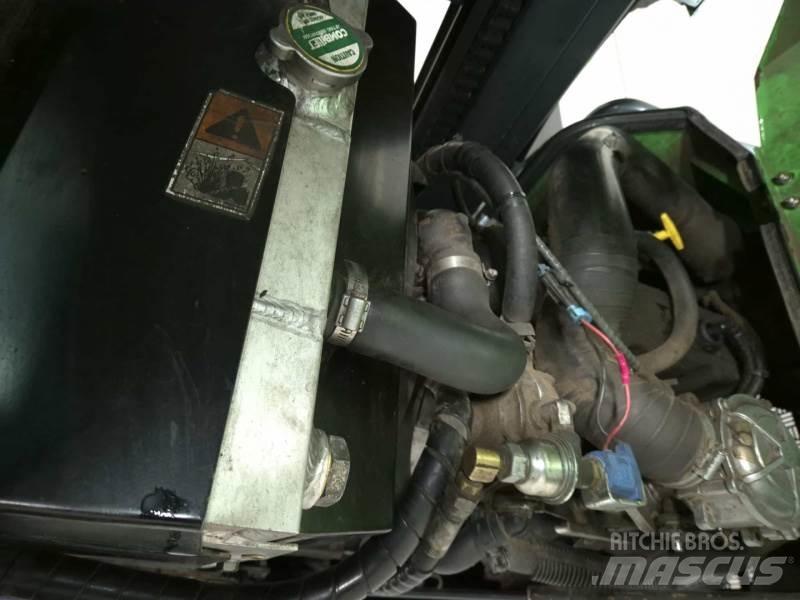 Combilift C4000 Повдигач с движение в 4 посоки
