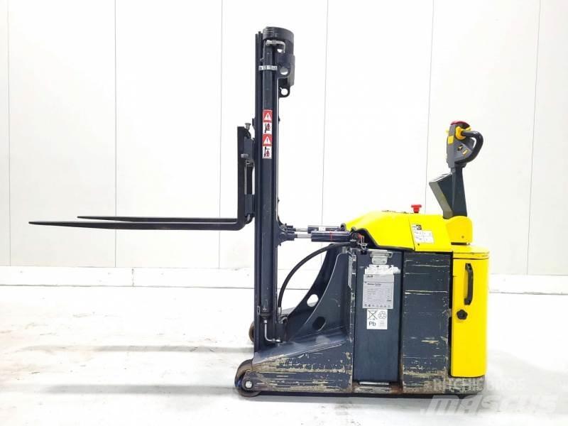 Combilift CS1500 Самоходни товарачи