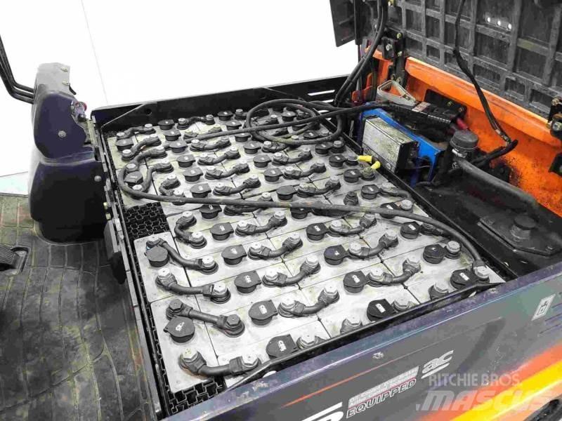 Doosan B25X-5 Електрически вилични кари-повдигачи