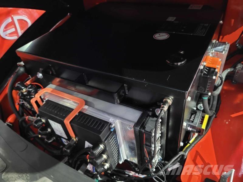 EP EFL253P 460 FC Електрически вилични кари-повдигачи