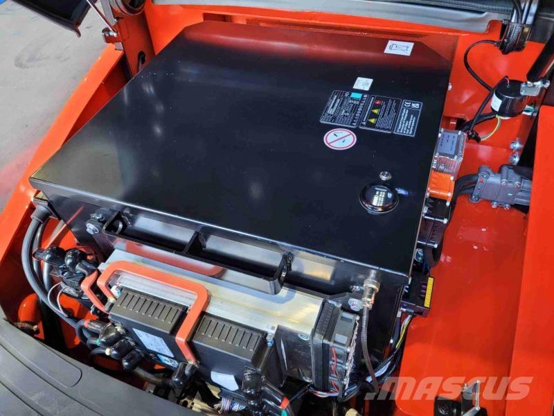 EP EFL303 205 HC Електрически вилични кари-повдигачи