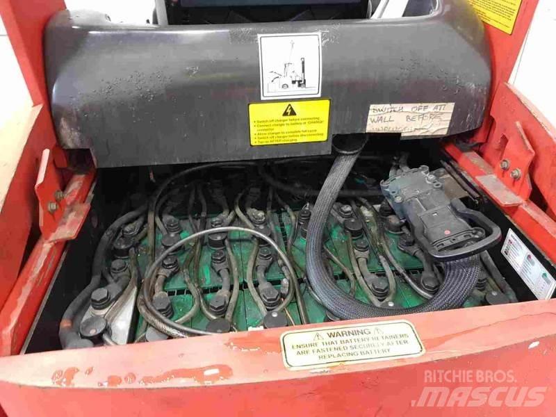 Flexi EURO AC Високоповдигачи за работа в тесни коридори