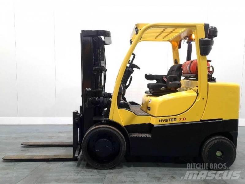 Hyster S7.00FT Камиони с АГУ
